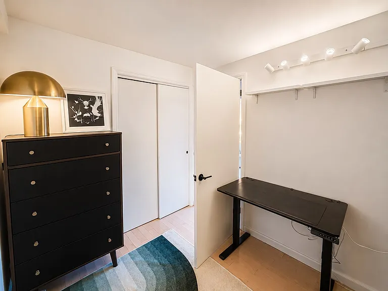 77 7th Ave #7B — Photo 6
