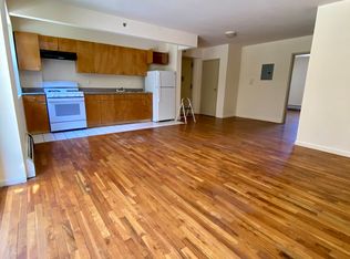 44 Hilton Ave APT D4, Hempstead, NY 11550