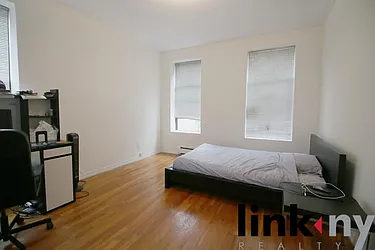 Rented by Link NY Realty