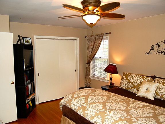 4th image of 3016 2nd Ave E