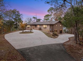 4908 Landers St, Hokes Bluff, AL 35903