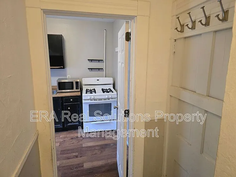 3721 W 33rd St — Photo 5
