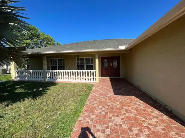 1942 SW Lennox St, Port Saint Lucie, FL 34953