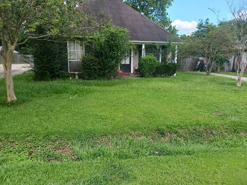 1st image of 14238 Parkridge Dr