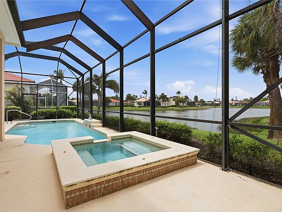 3rd image of 1332 W Island Club Sq