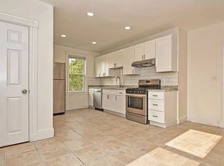 30 Humphreys Pl FLOOR 2, Dorchester, MA 02125