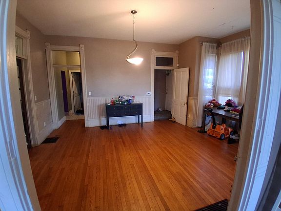 5th image of 1108 Salem St