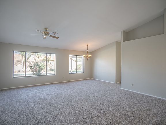 4th image of 1031 S Scallop Dr
