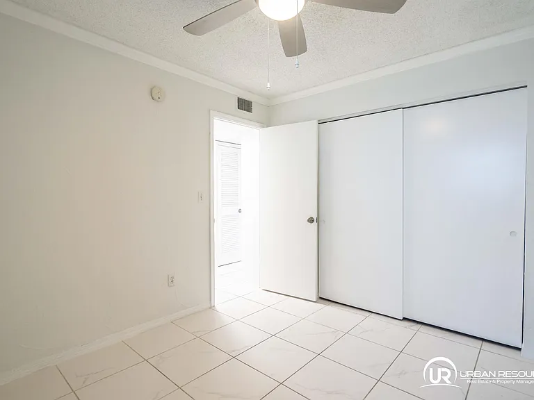 3265 Virginia St #18 — Photo 19