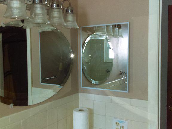 2nd bathroom vanilty area