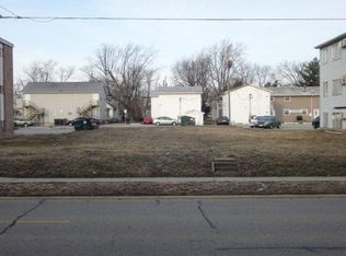 1122 4th St, Charleston, IL