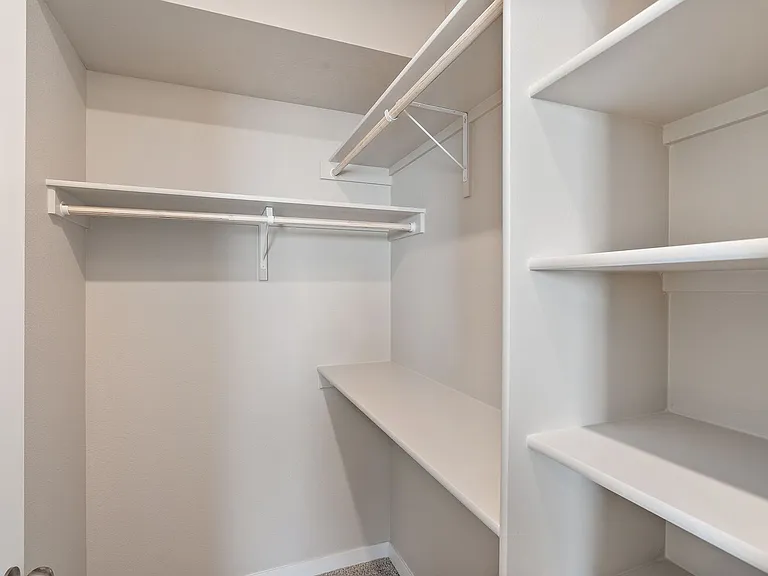 Brownstone Flats — Photo 15