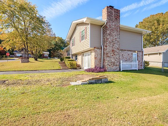 3rd image of 151 Ferndale Dr