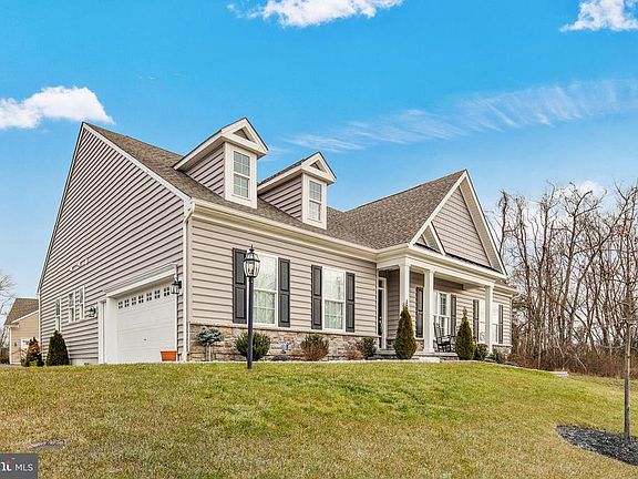 2nd image of 108 Green Forest Dr