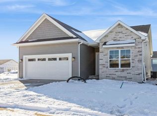 725 Kohl Dr, North Liberty, IA 52317
