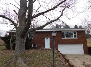 3020 Thresa Dr, Stevensville, MI 49127