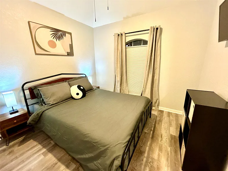1701 Lynx Cir — Photo 8