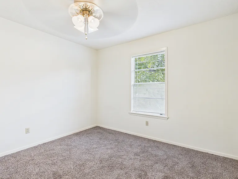 2902 Prairie Flower Cir — Photo 8