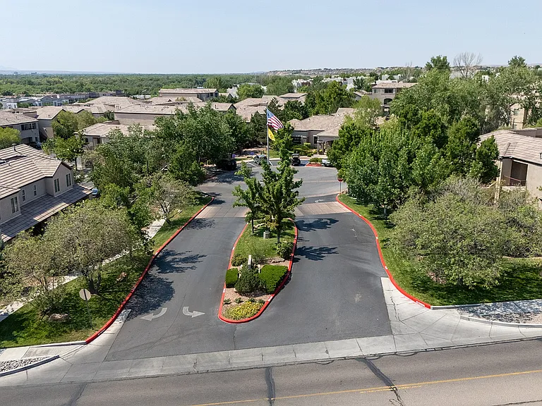 6200 Montano Plaza Dr NW Albuquerque, NM-62