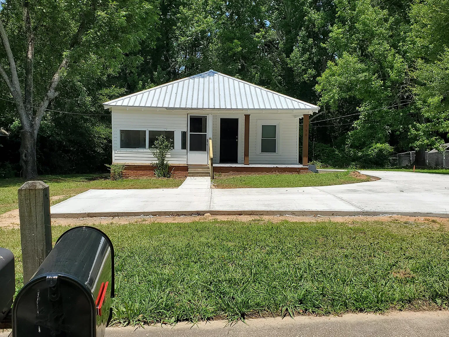178 Georgia Ave - B, Winder — Photo 2