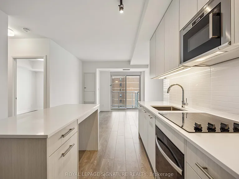 286 Main St #2405 — Photo 3