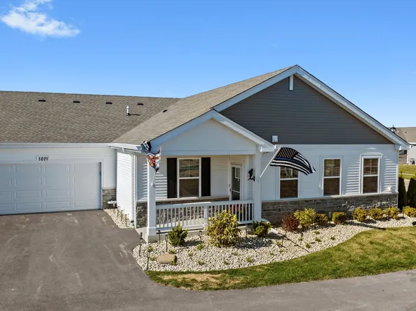 1071 Williamsburg St, Pingree Grove, IL 60140