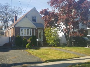 85 Florence Ave, Hempstead, NY 11550