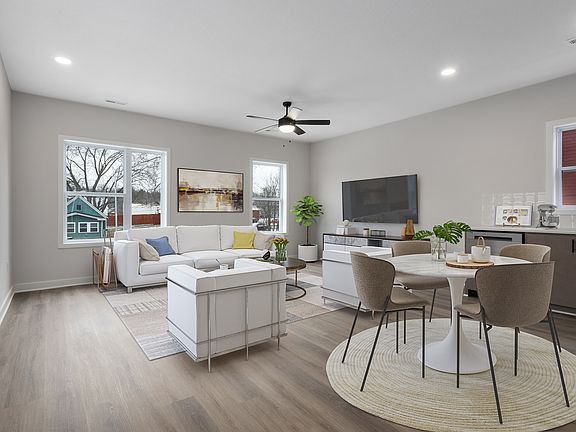 4th image of 4523 Forest Ave #B