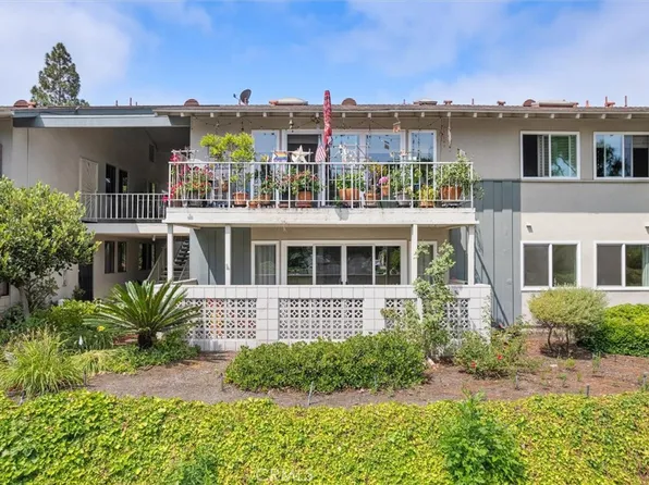 46 Calle Aragon Unit F, Laguna Woods, CA 92637