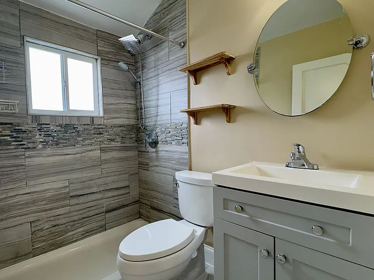 1922 Ewald Ave — Photo 9