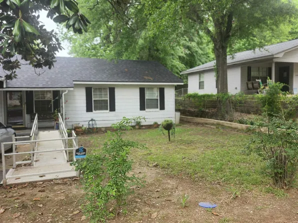 2407 Bryan St, Marshall, TX 75670