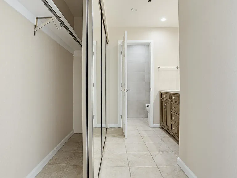 Shasta Terrace Apartments — Photo 19