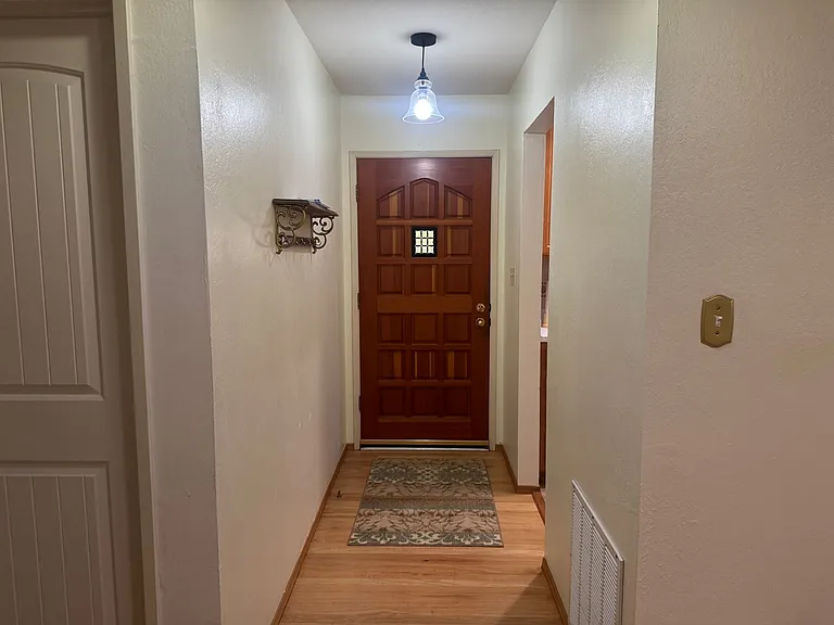 519 San Remo St — Photo 2