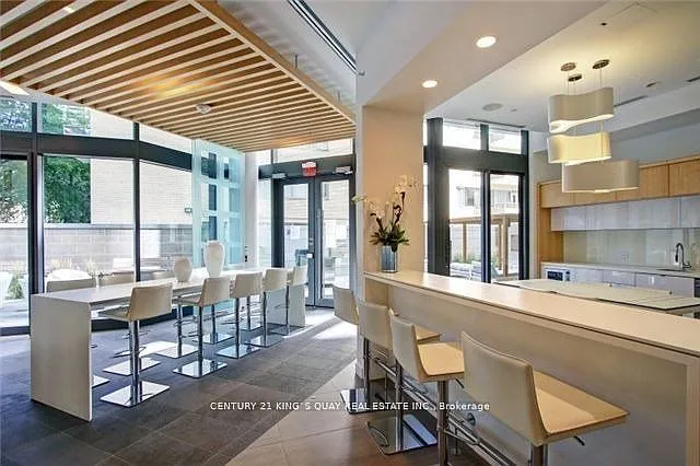 45 Charles St E #2710 — Photo 2