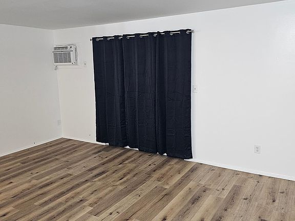 2nd image of 28971 Little Mack Ave APT B3