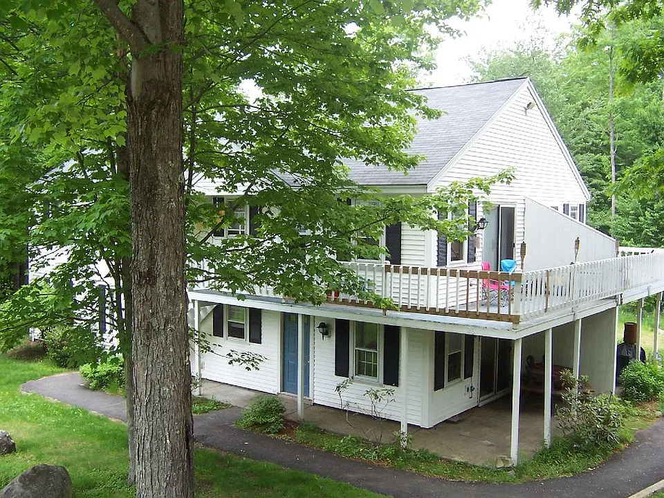 18 Plaza Village Rd #B