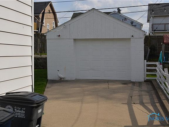 4th image of 270 Mont Royal Dr