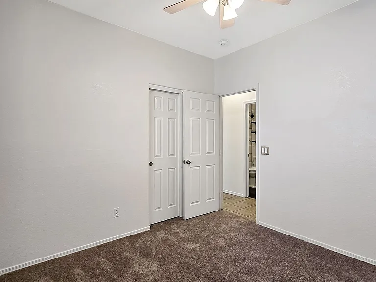 12509 W Washington St — Photo 23