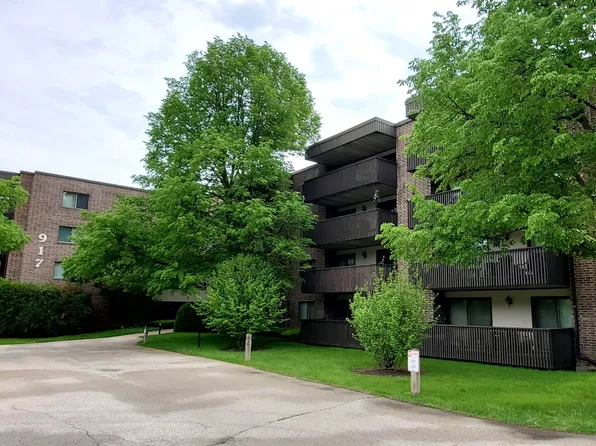 917 Vose Dr APT 411, Gurnee, IL 60031
