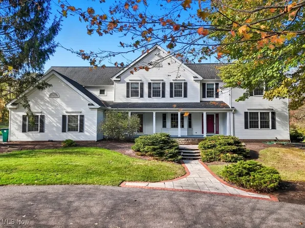 15625 Priorway Dr, Novelty, OH 44072