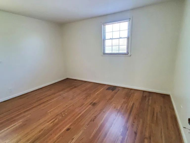 323 Bonnahurst Dr — Photo 14