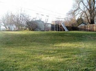 217 W Sunset Dr, McHenry, IL 60050