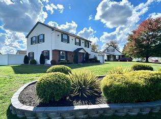 22 Miniature Ln, Willingboro, NJ 08046