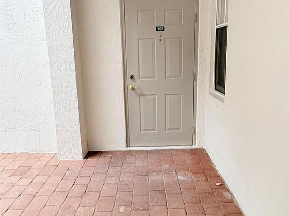 4th image of 4311 SW 160th Avenue #101