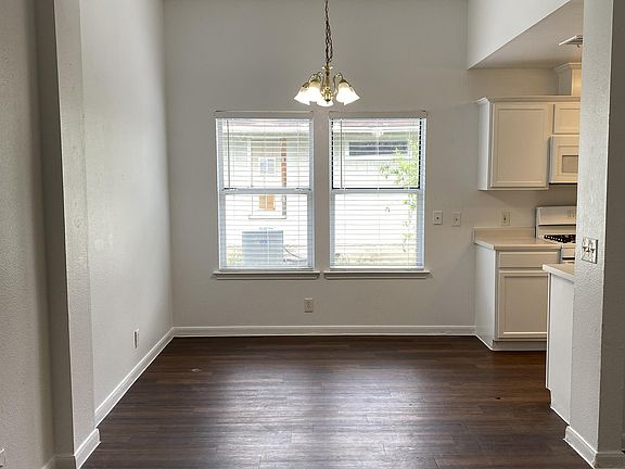 3rd image of 5404 Lark Creek Dr