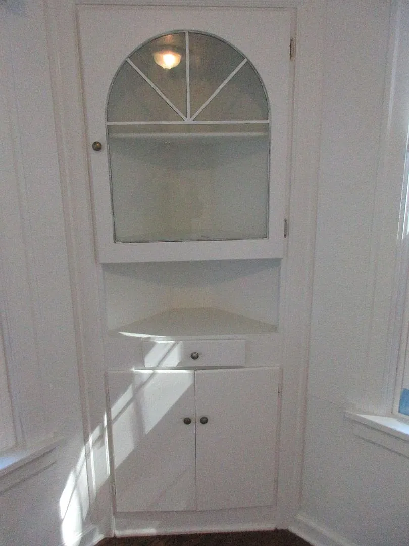 Newly Remodeled Family Home on Large Fenced Lot — Photo 4