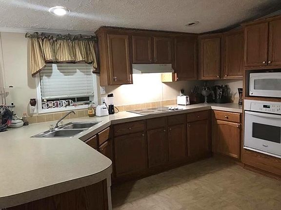 4th image of 1100 Bagwell Dr