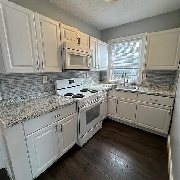 17 Booth Ave #2 — Photo 2