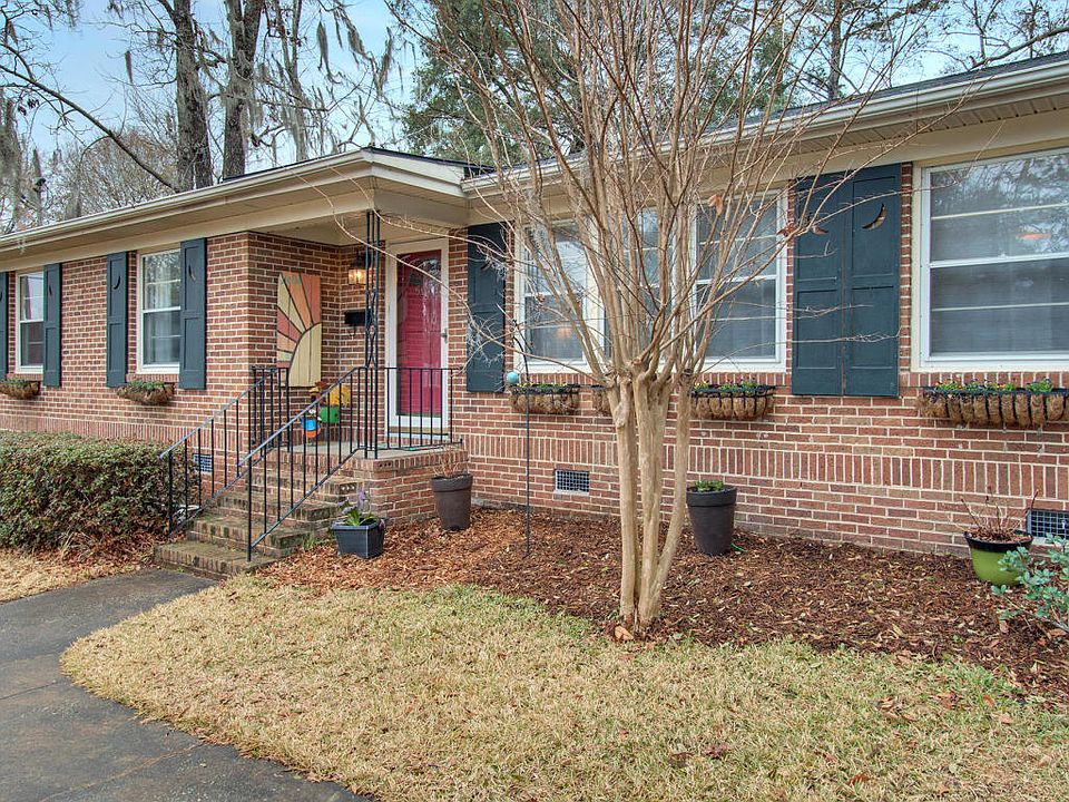 2nd image of 6016 Ridgecrest Ave