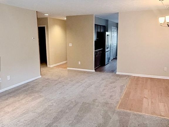 5th image of 1 Cedarwood Dr APT C